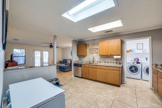2218 Gunter Bay, San Antonio, TX 78245