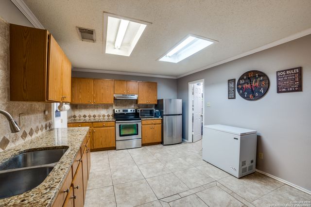 2218 Gunter Bay, San Antonio, TX 78245