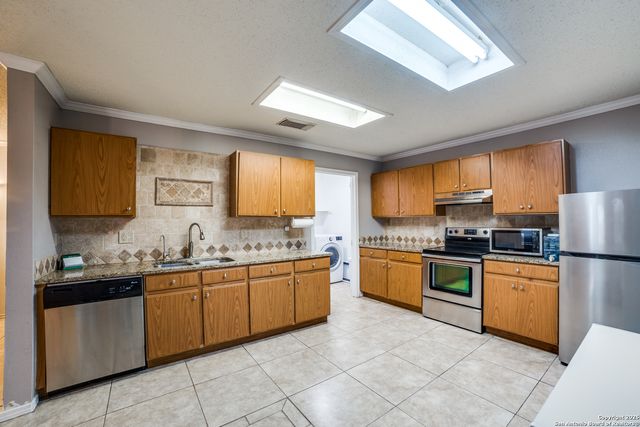 2218 Gunter Bay, San Antonio, TX 78245