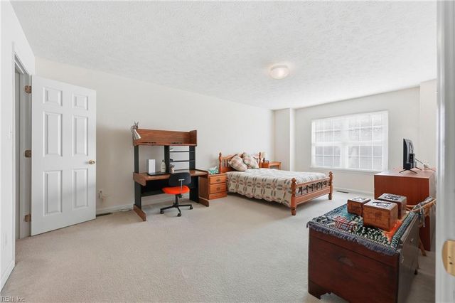 713 Princess CT, Newport News, VA 23608