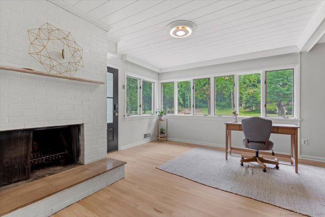 10 Bowman Drive, Greenwich, CT 06831