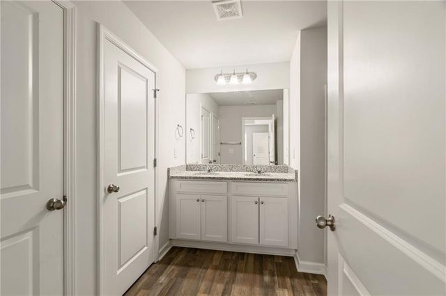 2568 Swan Lake Drive, Grayson, GA 30017