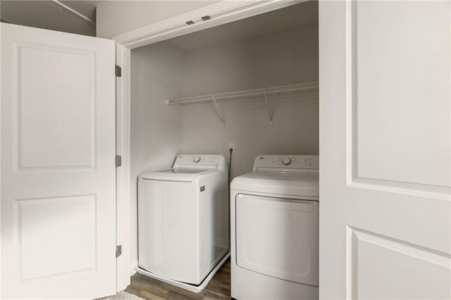 2568 Swan Lake Drive, Grayson, GA 30017