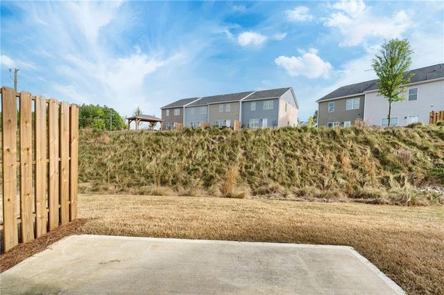 2568 Swan Lake Drive, Grayson, GA 30017