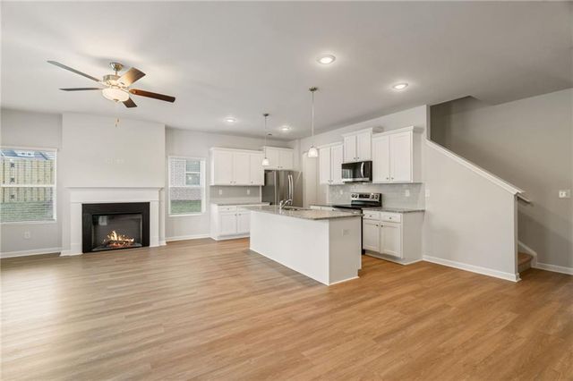 2568 Swan Lake Drive, Grayson, GA 30017