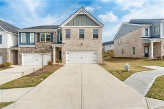 2568 Swan Lake Drive, Grayson, GA 30017