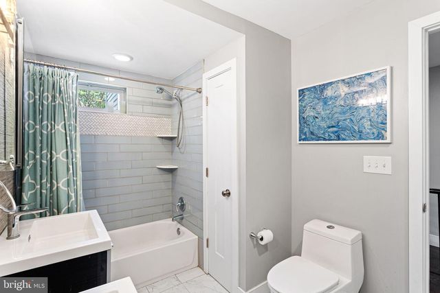 1831 MANTON ST, Philadelphia, PA 19146