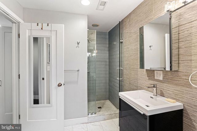 1831 MANTON ST, Philadelphia, PA 19146