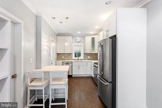1831 MANTON ST, Philadelphia, PA 19146