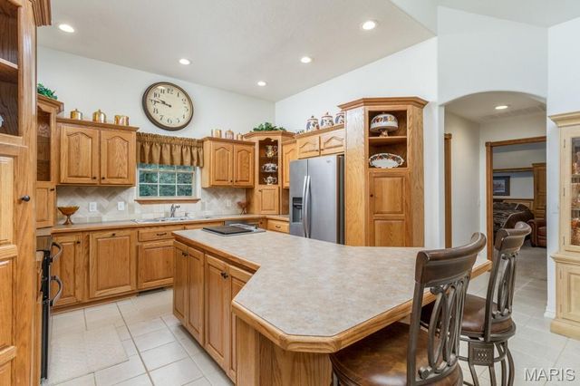 24473 REMINGTON Lane, Lebanon, MO 65536