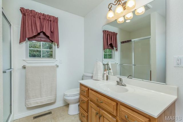 24473 REMINGTON Lane, Lebanon, MO 65536