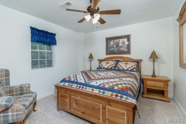 24473 REMINGTON Lane, Lebanon, MO 65536