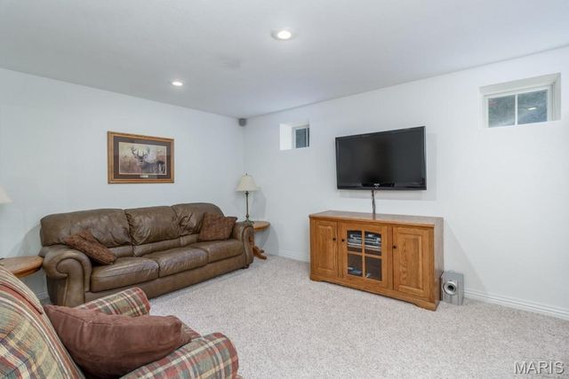 24473 REMINGTON Lane, Lebanon, MO 65536