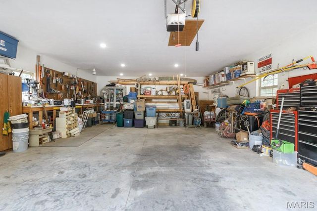 24473 REMINGTON Lane, Lebanon, MO 65536