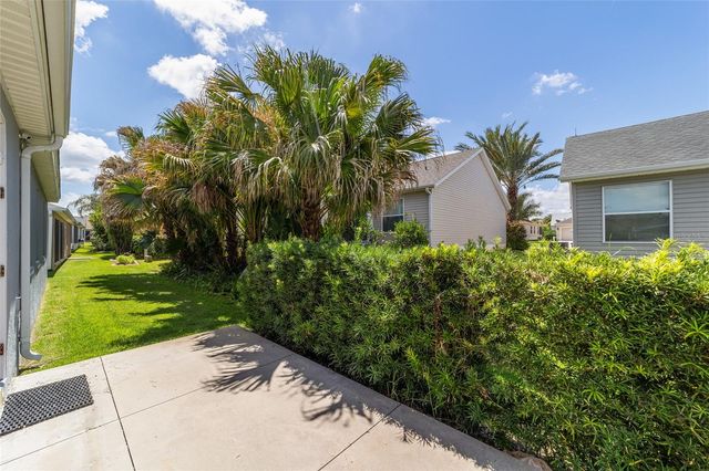 562 ALLENWOOD LOOP, The Villages, FL 32162