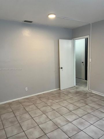 1439 NW 8th Ave 0, Fort Lauderdale, FL 33311