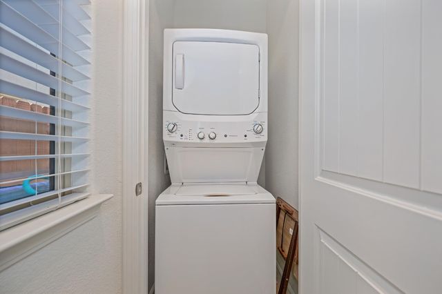 3137 Brandenburber Dr, Roseville, CA 95747