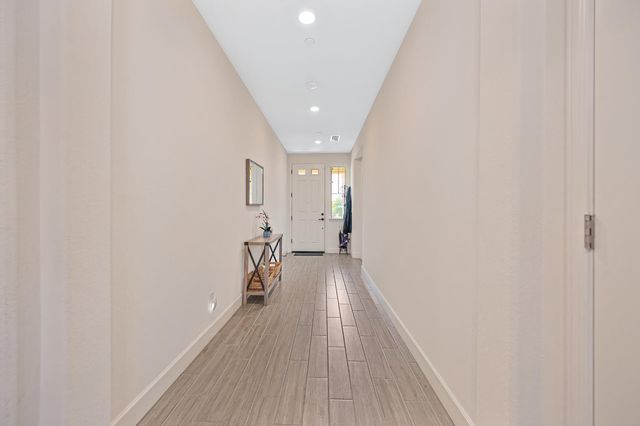 3137 Brandenburber Dr, Roseville, CA 95747