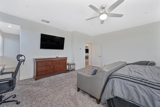 3137 Brandenburber Dr, Roseville, CA 95747