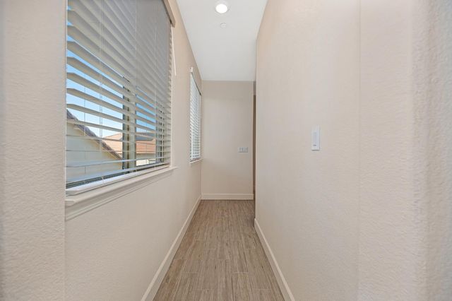 3137 Brandenburber Dr, Roseville, CA 95747