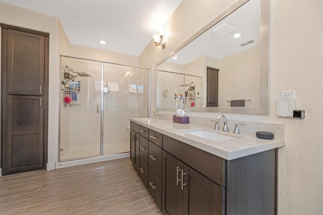 3137 Brandenburber Dr, Roseville, CA 95747