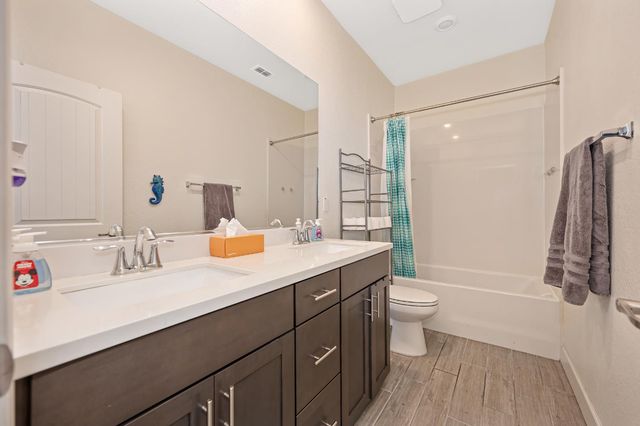 3137 Brandenburber Dr, Roseville, CA 95747