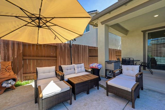 3137 Brandenburber Dr, Roseville, CA 95747