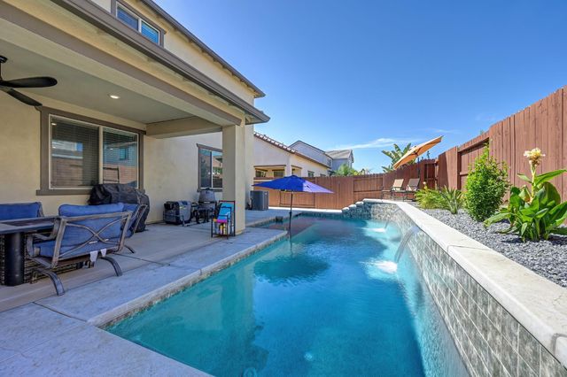 3137 Brandenburber Dr, Roseville, CA 95747