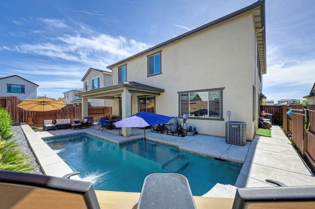 3137 Brandenburber Dr, Roseville, CA 95747