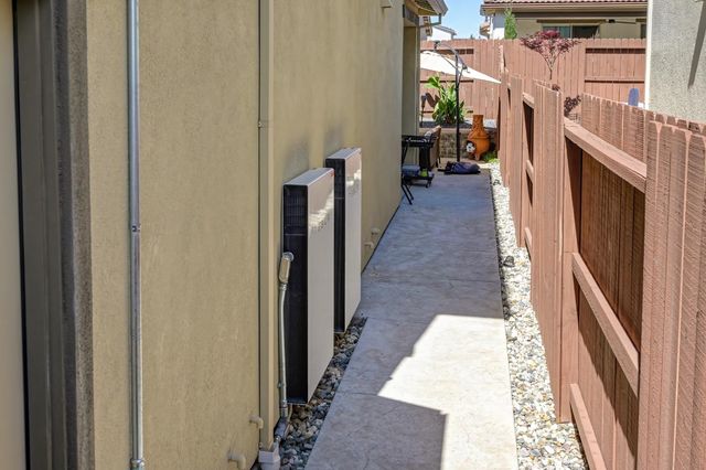 3137 Brandenburber Dr, Roseville, CA 95747