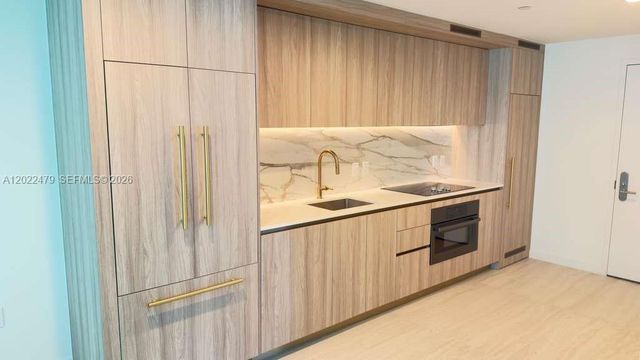 77 SE 5st 2306, Miami, FL 33131