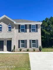 1230 Master Ln Lane B, Greenville, NC 27834