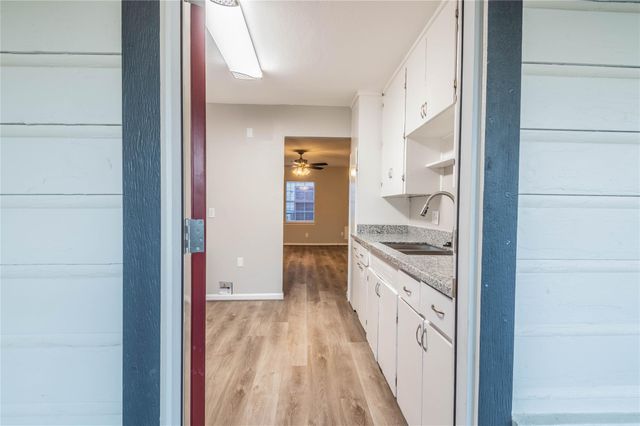 4817 Van Fleet Street, Houston, TX 77033