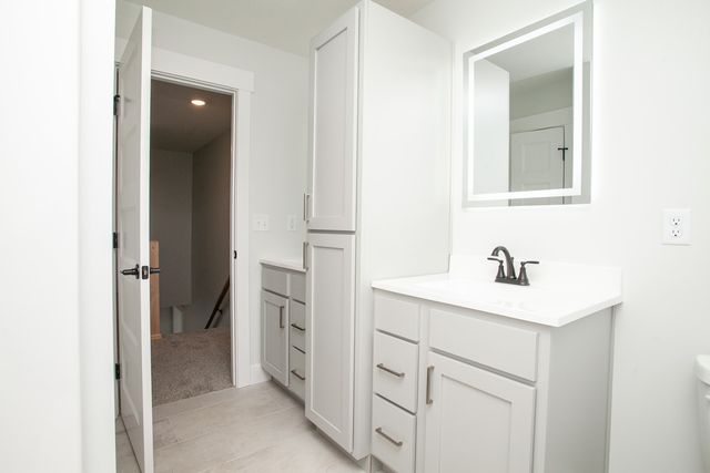 2194 Corrigan Way, Normal, IL 61761