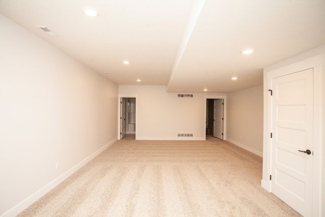 2194 Corrigan Way, Normal, IL 61761