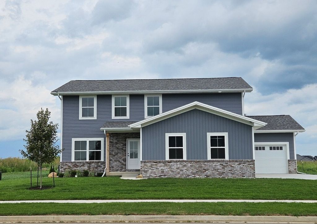 2194 Corrigan Way, Normal, IL 61761