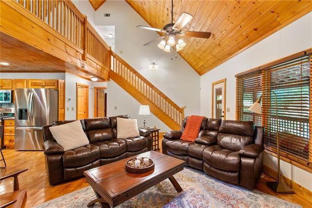 56 Robin Lake Drive, Ellijay, GA 30540