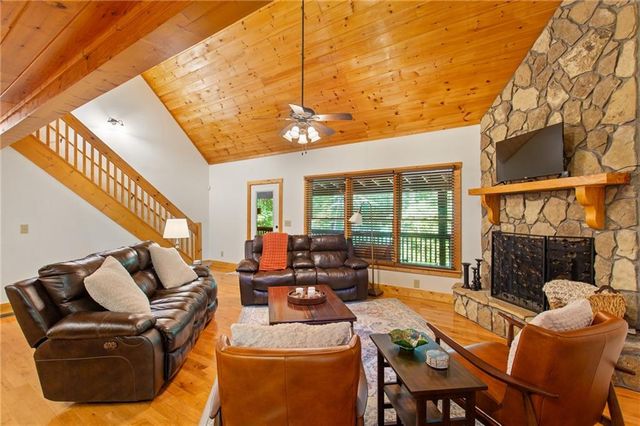 56 Robin Lake Drive, Ellijay, GA 30540