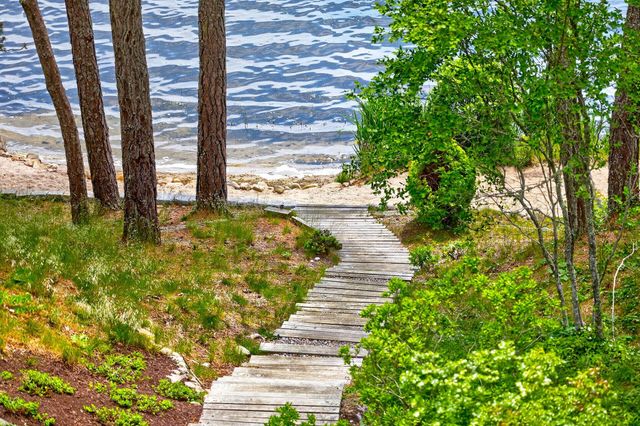25 High Point Drive, Brewster, MA 02631