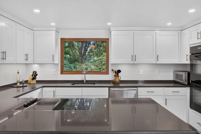 25 High Point Drive, Brewster, MA 02631