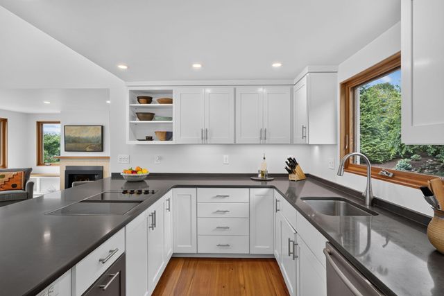 25 High Point Drive, Brewster, MA 02631