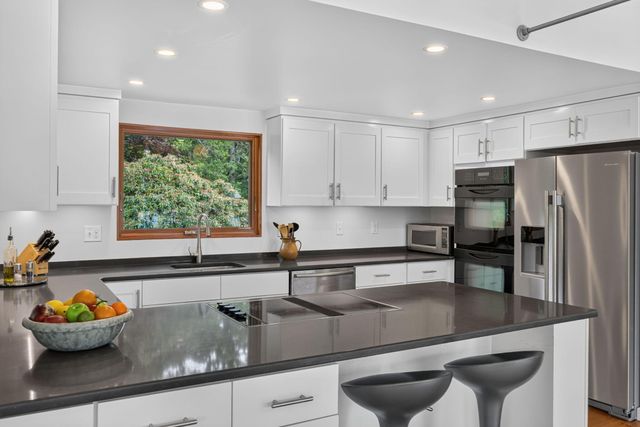 25 High Point Drive, Brewster, MA 02631