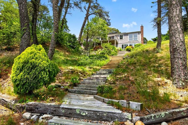25 High Point Drive, Brewster, MA 02631