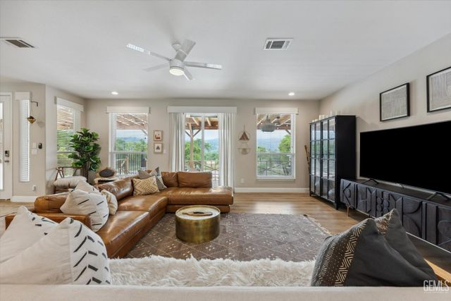 29477 Cassie Court, Keene, CA 93531