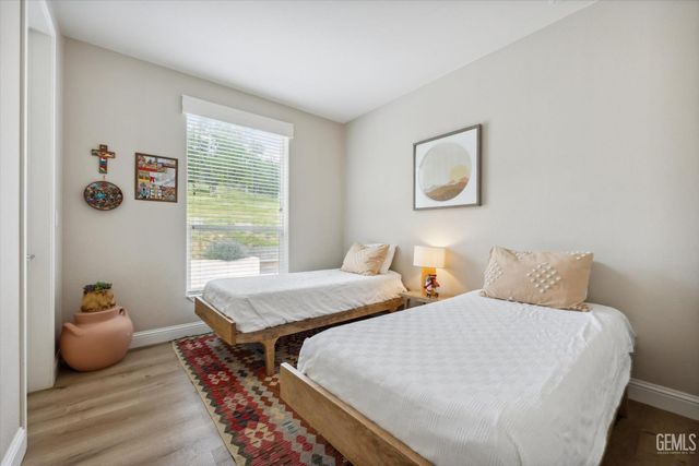 29477 Cassie Court, Keene, CA 93531