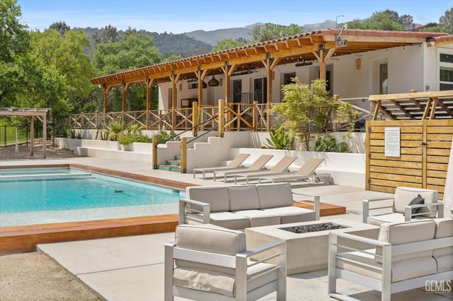 29477 Cassie Court, Keene, CA 93531