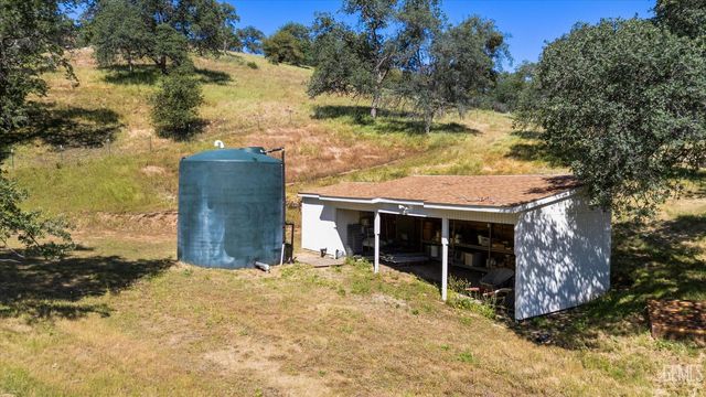 29477 Cassie Court, Keene, CA 93531