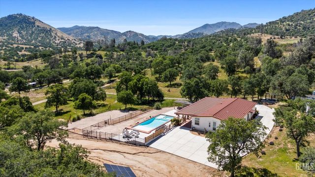 29477 Cassie Court, Keene, CA 93531