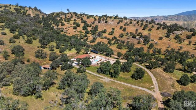 29477 Cassie Court, Keene, CA 93531