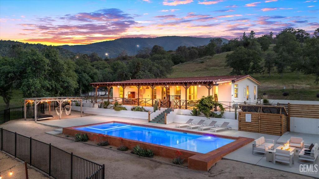 29477 Cassie Court, Keene, CA 93531